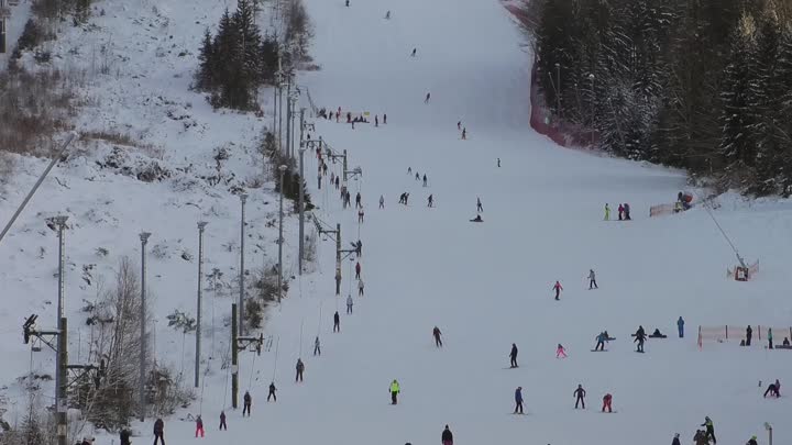 Návštěvnost skiareálů lámala o víkendu rekordy