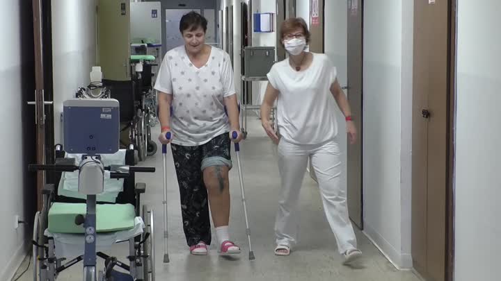 Na operaci kolene se v českolipské nemocnici čeká rok