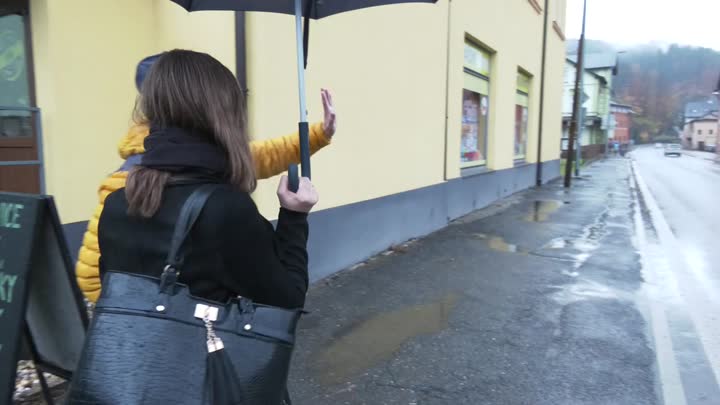 Desná opraví chodník a vybuduje přilehlé parkoviště Desná opraví chodník a vybuduje přilehlé parkoviště