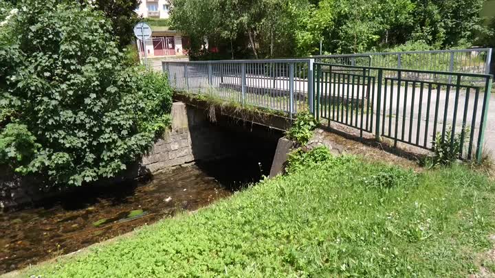 Most u jablonecké školky byl na hraně životnosti. Město investuje 7,5 milionu do nové konstrukce