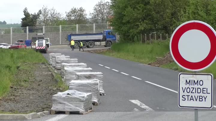 Sjezd na Ohrazenice je pro dopravu uzavřený