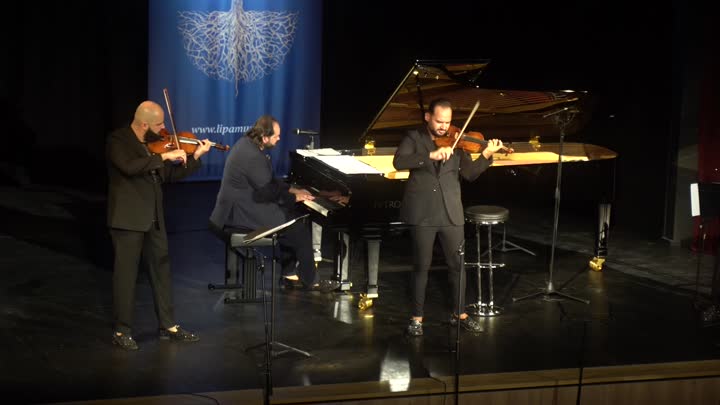 Janoska Ensemble nadchnul českolipské divadlo