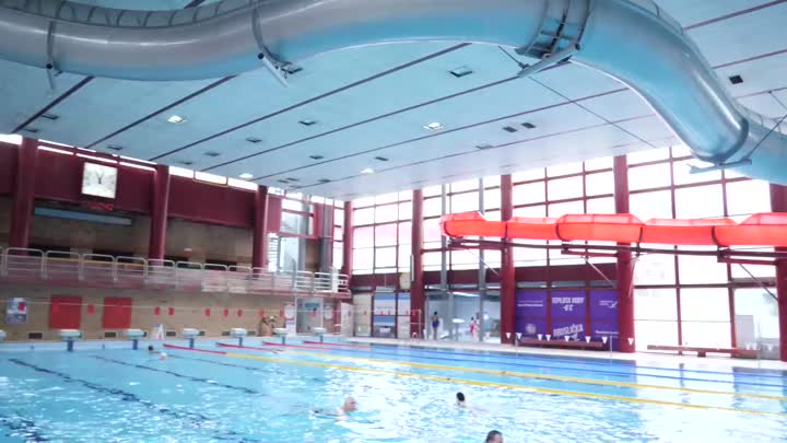 Liberecký bazén zůstane z kraje roku otevřený