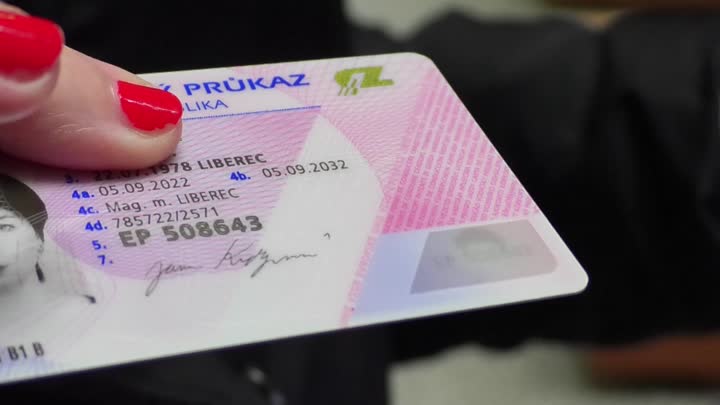 Do konce roku mohou propadnout tisíce řidičáků