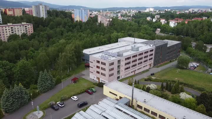 Kraj pokračuje v instalaci fotovoltaik