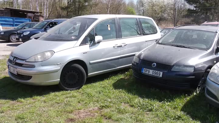 V České Lípě proběhla dražba autovraků