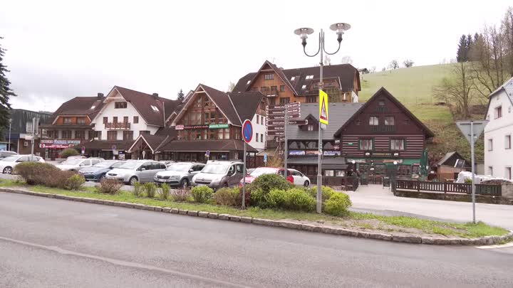 Rokytnice nad Jizerou upravila daň z nemovitosti