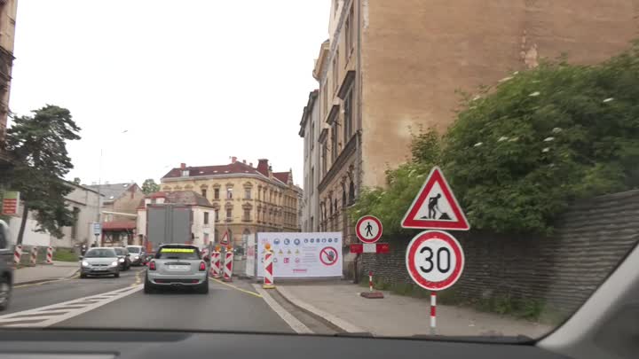 V Pražské ulici v Jablonci je snížená rychlost