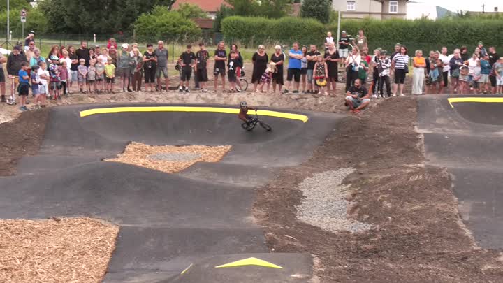 Cvikov otevřel nový pumptrack