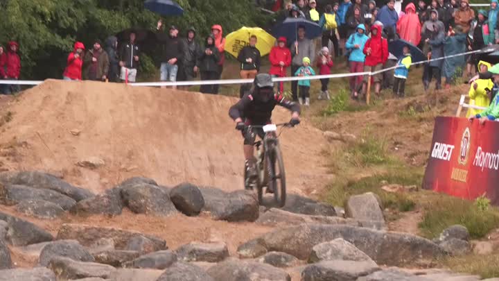 Závod JBC 4X se jel za extrémních podmínek