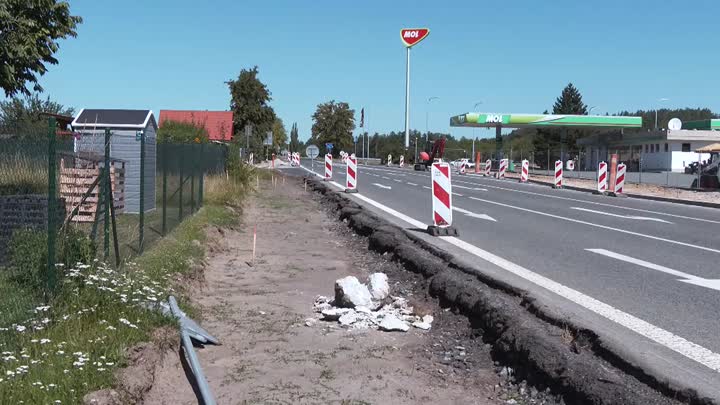 Výstavba chodníku v Dubé omezuje dopravu