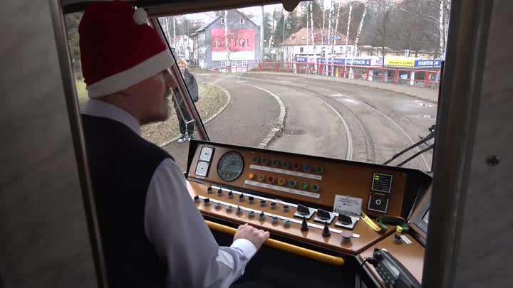 DPMLJ už podesáté vypravil do ulic adventní tramvaj