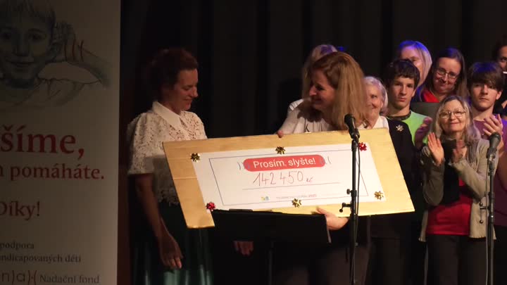 Swingové Vánoce podpořily Ozvěnu