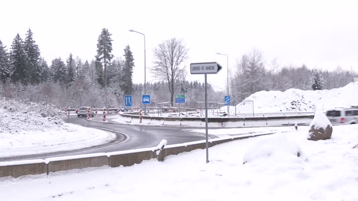 Omezení na kruháku na Kunratické pokračuje