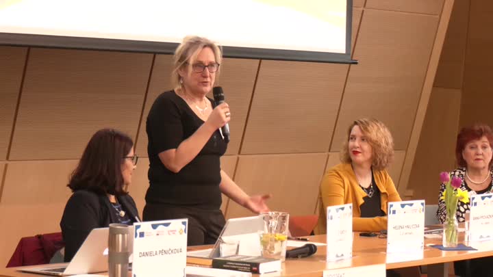 Týnes se věnoval zdravotně sociálním asistentům