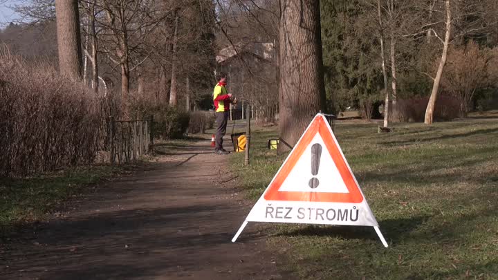 V Železném Brodě probíhá údržba zeleně