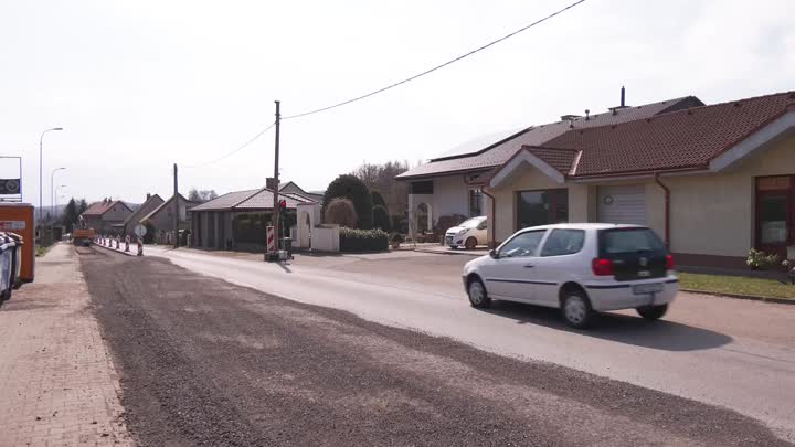 Oprava vodovodu komplikuje příjezd do Lomnice