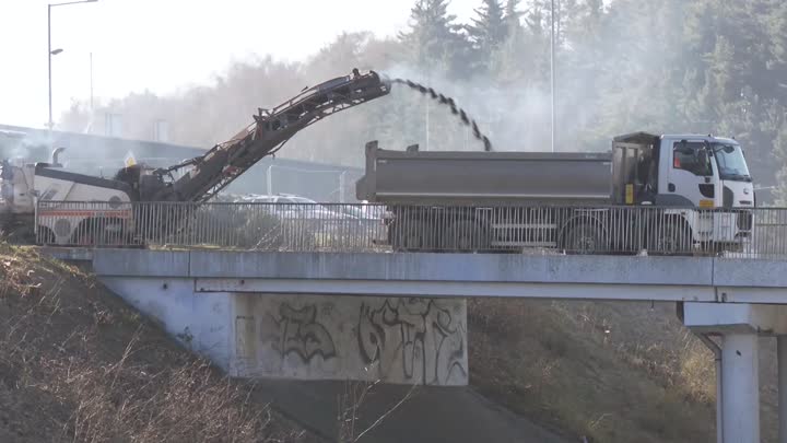 V Hodkovicích probíhá oprava mostu nad silnicí I/35