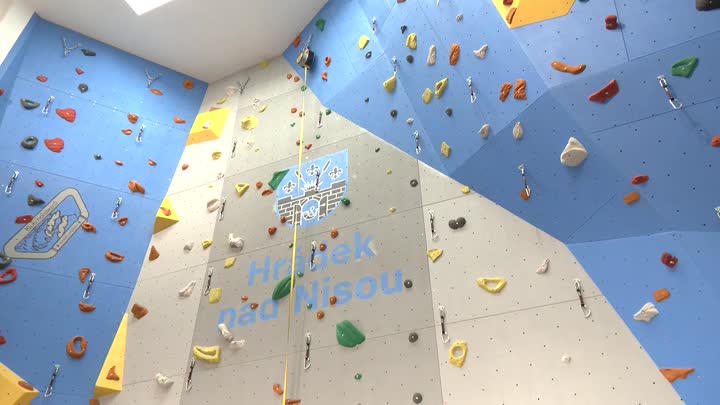 V Hrádku nad Nisou vyrostl dům sportu a archiv