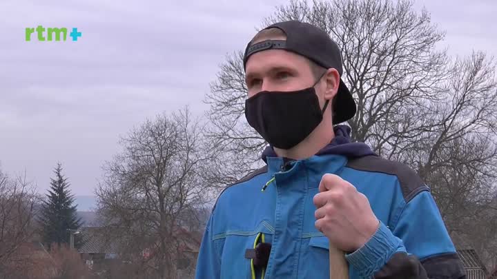 Pod rouškou - Jak žije v nouzovém stavu DJ a stavař