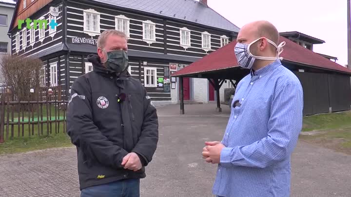 Pod rouškou - Jak žije v nouzovém stavu restauratér z malé obce