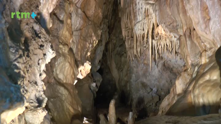Krásy Křišťálového údolí - Dolomitové jeskyně Bozkov